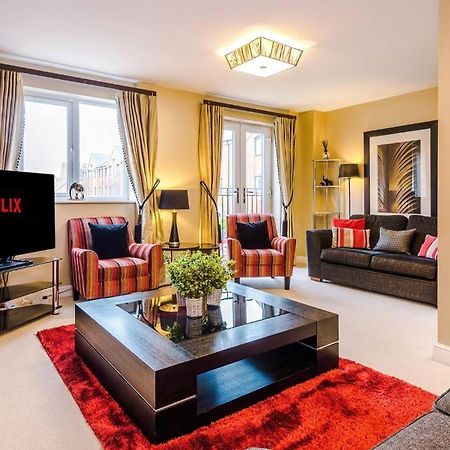 Stylish Townhouse Chester City Centre With Parking Екстериор снимка