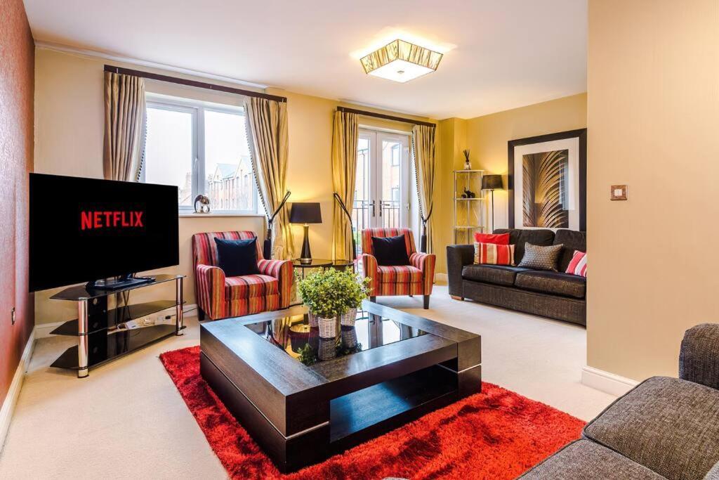 Stylish Townhouse Chester City Centre With Parking Екстериор снимка