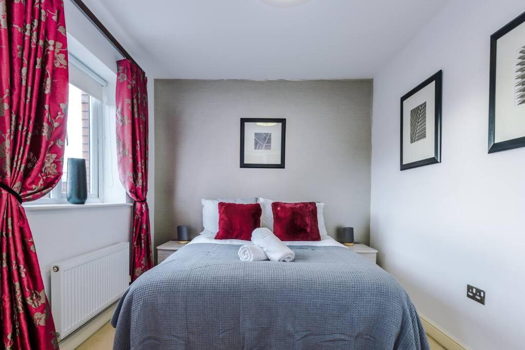 Stylish Townhouse Chester City Centre With Parking Екстериор снимка